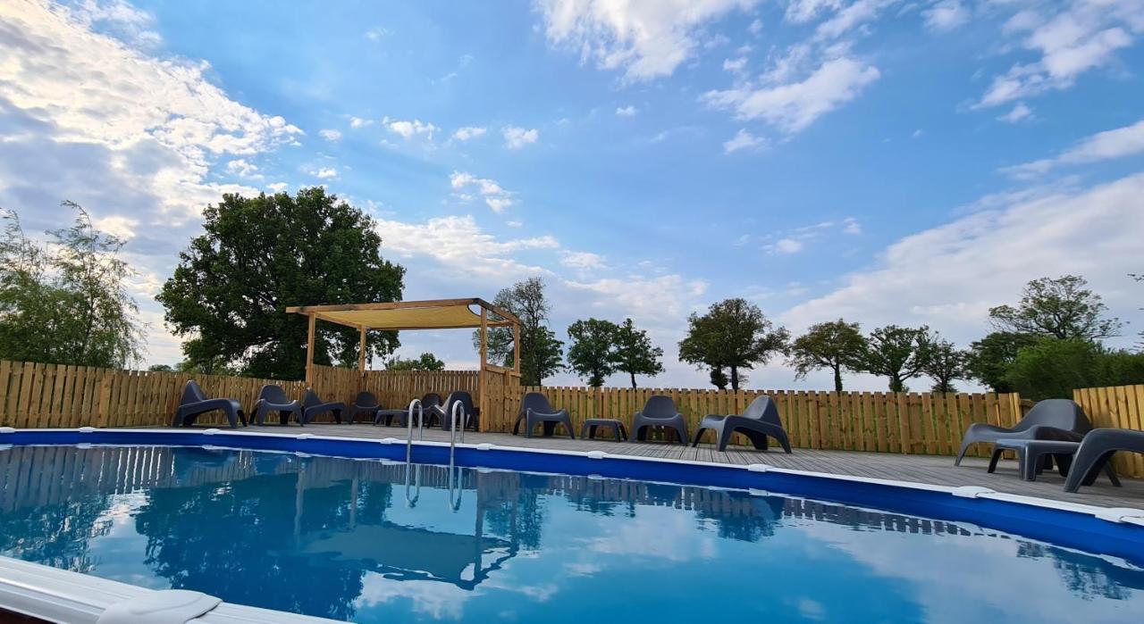 Bed and Breakfast Le Petit Moulin Saint-Hilaire  Екстер'єр фото